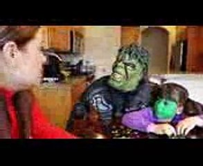 Bad Baby Hulk vs Spidergirl vs Green Goblin vs Venom & Hulk - Food Fight  Real Life Superhero Movie
