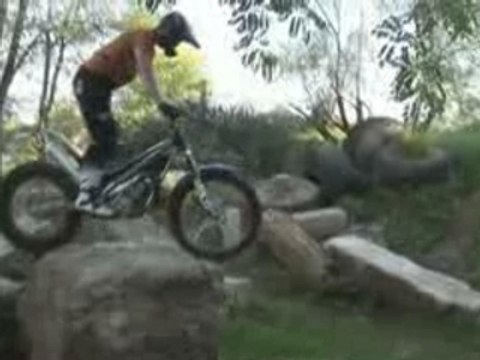 [TRIAL MOTO] Julien DUPONT - Lyon Park Freeride [Goodspeed]