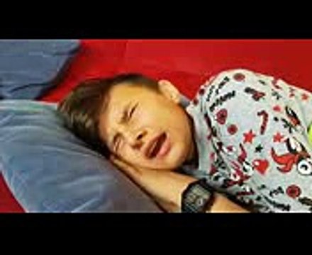 Bad Baby Crying & Learn Colors with Finger Family Song Baby Nursery Rhymes for Toddlers and Babies