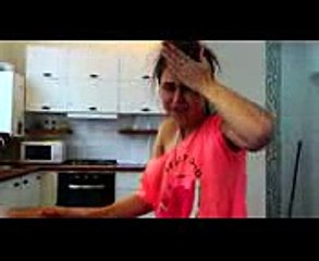 BAD BABY  GIANT SPIDER vs Girl Freaky Mommy Toy Freaks Kids Hidden Egg (1)