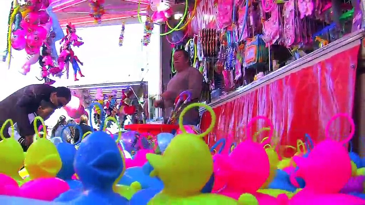 Ambiance de la fête foraine à Martigues.