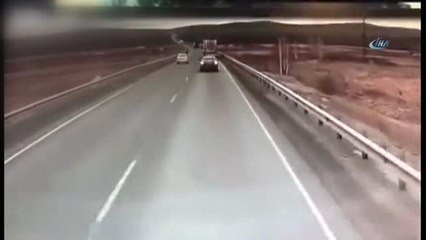 Rusya'da Korkunç Kaza: 2 Ölü, 1 Yaralı