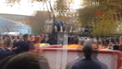 Bakan Mehmet Özhaseki'nin Korumaları ile Güvenlik Görevlileri Arasında Kavga