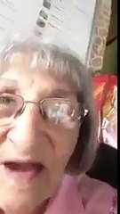 Gençliğini yaşayamamış bi garip teyze