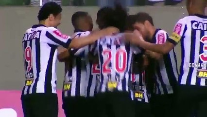 Orta sahadan atılan mükemmel gol