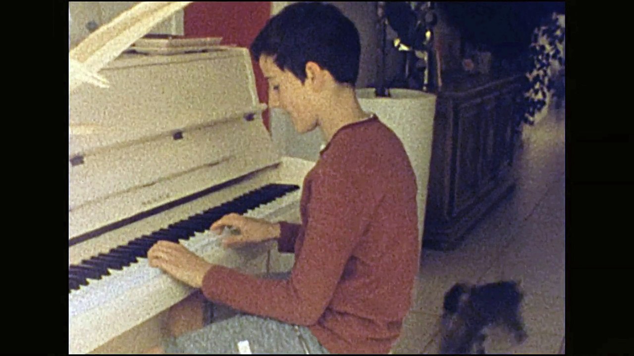 The Little French With the Big Nose / Le Petit Français au grand nez (2016) - Excerpt (French)