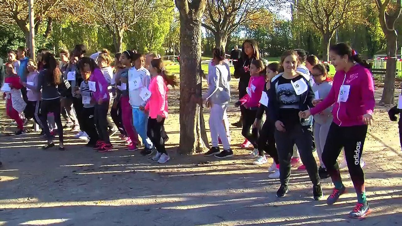 La course des 6ème (filles) ce matin dans le Parc Julien Olive à Martigues