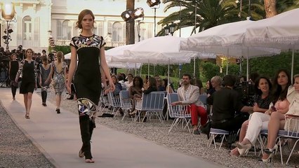 Nét quyến rũ của chân dài Josephine Skriver