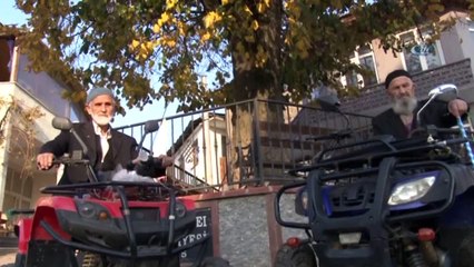 İhtiyar Delikanlıların ATV Keyfi Gençlere Taş Çıkarıyor