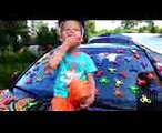 Funny Baby Уехали на Машине в Спиннерах Kids Driving Parents Car with Fidget Spinners (SKIT)