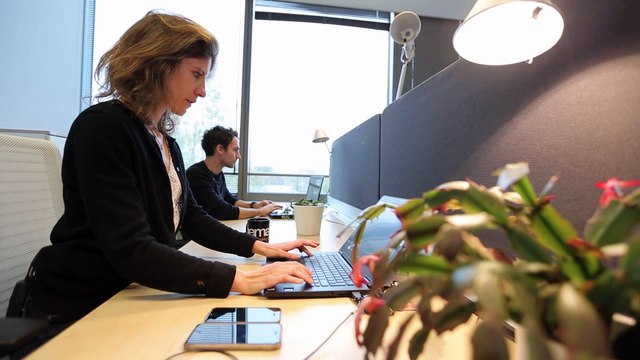 Aline Gouget, lauréate du Prix Irène Joliot-Curie 2017 dans la catégorie « Femme, recherche et entreprise »