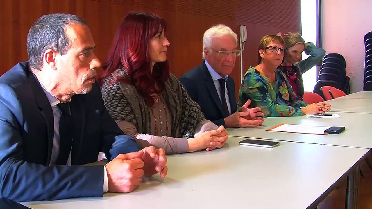 La déclaration de Gaby Charroux puis l'interven...