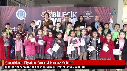 Çocuklara Tiyatro Öncesi Horoz Şekeri