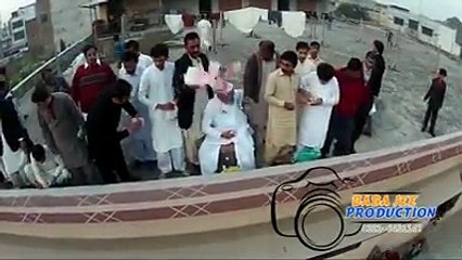 funny video on song paisa paisa krte ha to paisy pa q marte ha