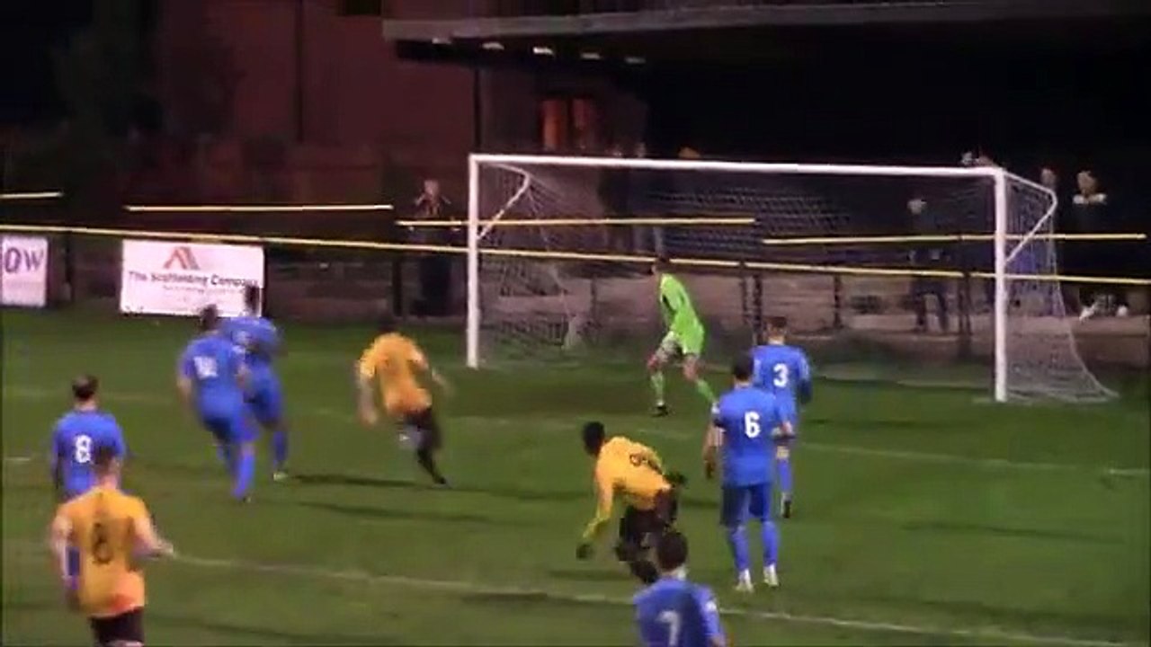 but de malade au foot en D8 anglaise