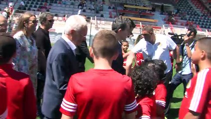 Ambiance de folie à l'arrivée du Président de l'OM à Martigues