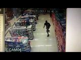 Brazilian Off-Duty Cop With Infant Son in His Arms Tackles Armed Robbers