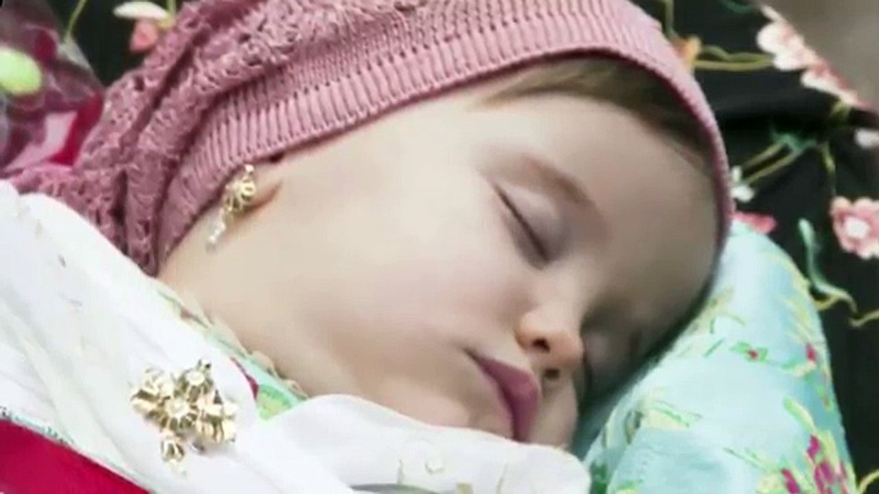 This Mozart for Baby does relax and makes my baby sleep like an angel !