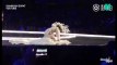 Défilé Victoria's Secret: la mannequin chinoise Ming Xi chute sur le podium