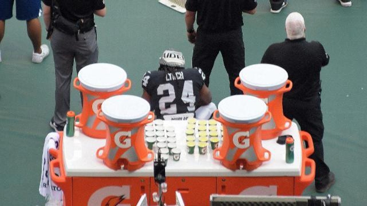 National anthem in the NFL: Marshawn Lynch vs. Donald Trump