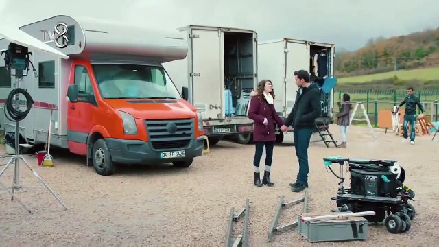 Kaçak Gelinler 23 Bölüm - Can’dan ayrılamayan Kainat!