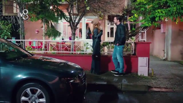 Kaçak Gelinler 23 Bölüm - Kadınlar, erkeklerden üstündür!