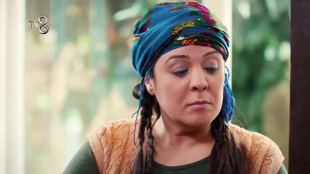 Kaçak Gelinler 23 Bölüm - Kaçak Gelinlere büyü yapılıyor!