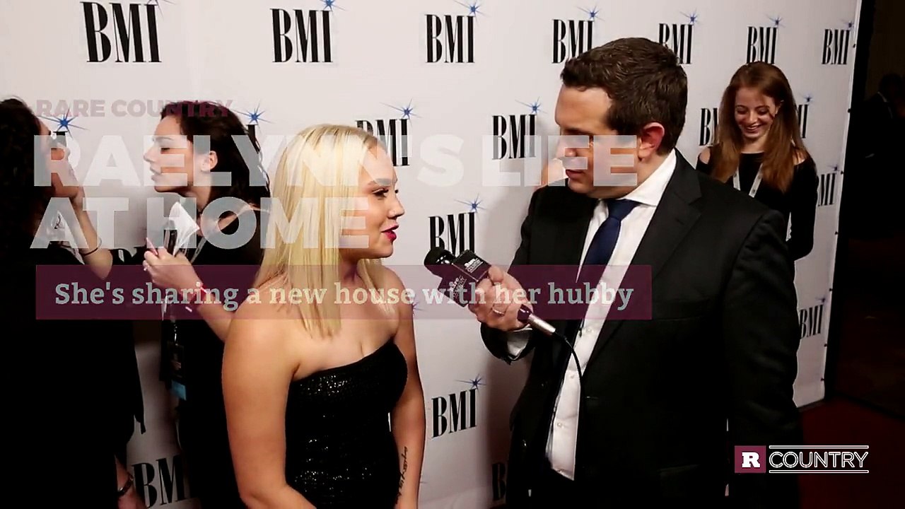 RaeLynn's life at home | Rare Country