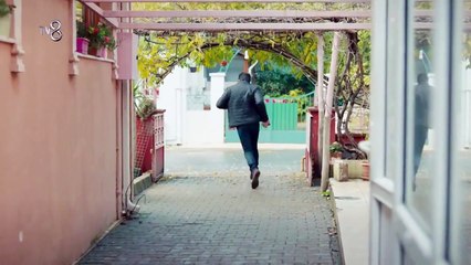Kaçak Gelinler 25 Bölüm - Almila’yı arayan Özgür - Cem Özkan  Dön Bana klip