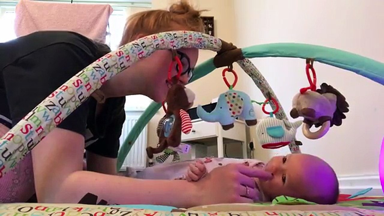 Day In The Life of a Single Teen Mom!