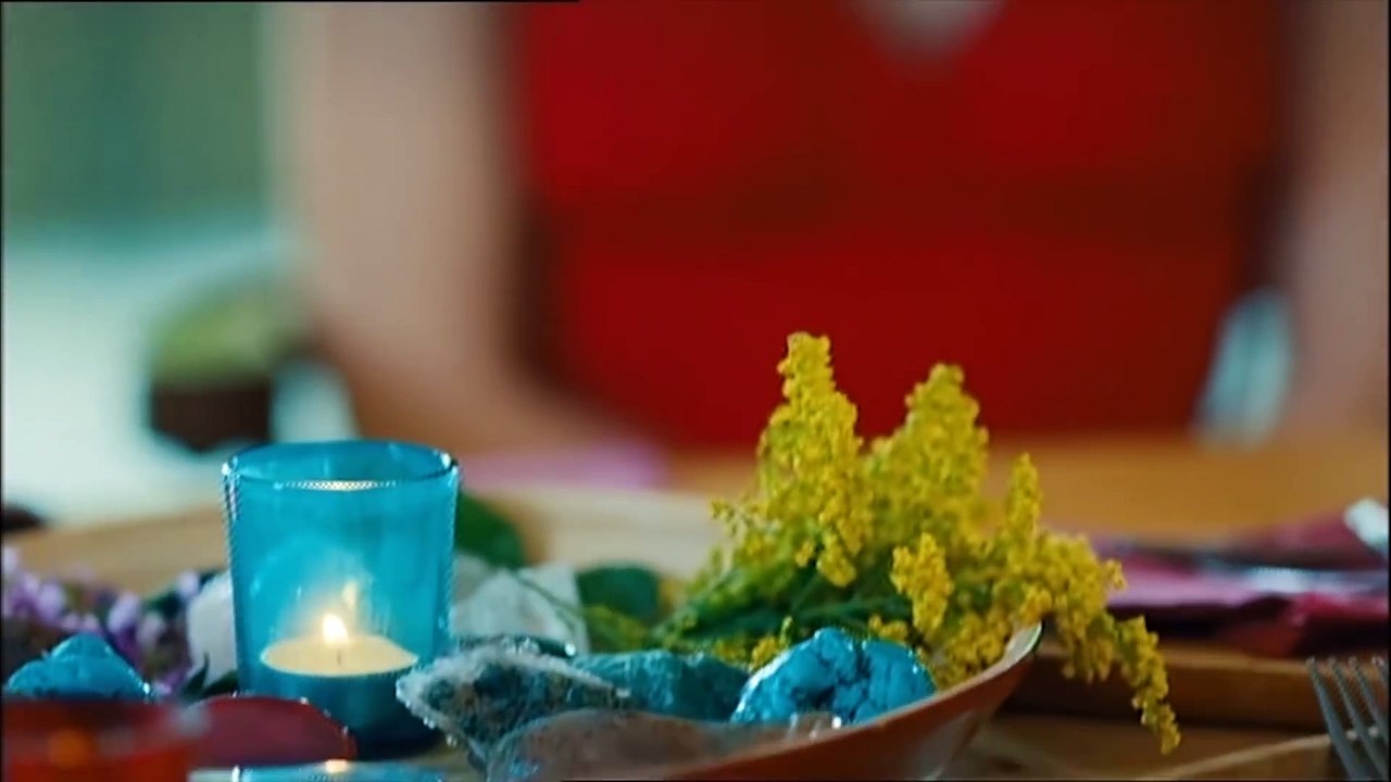 Kaçak Gelinler - Almilla & Özgür Klip (İki Yabancı-Teoman)