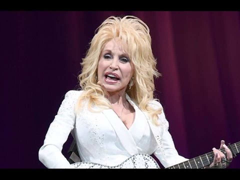 Dolly Parton ‘Too Sick’ To Attend Druggie Niece’s Funeral - video ...
