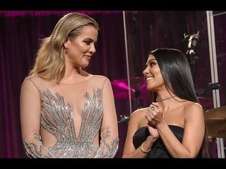 Khloé & Kourtney Kardashian Definitely Failed Geography Class