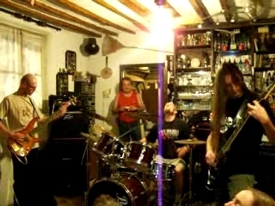 Cave à Blues - live in the living room - Napalm Death - Suffer the children