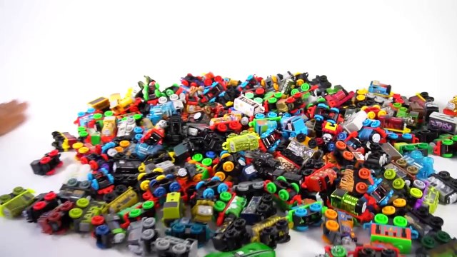 THOMAS AND FRIENDS MINIS COLLECTION RACETRACK RAILWAY SUPERMAN GLOW IN THE DARK TRAINS TANK ENGINES