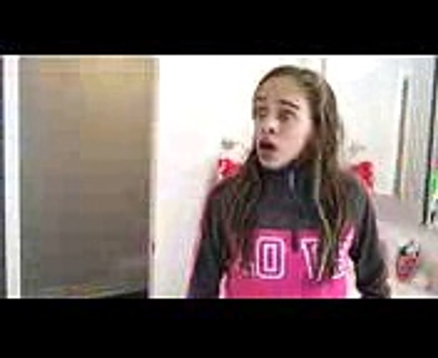 Spiders Attack Girls in Bath Tub Kids Sophia Sarah Toys To See Children's Video