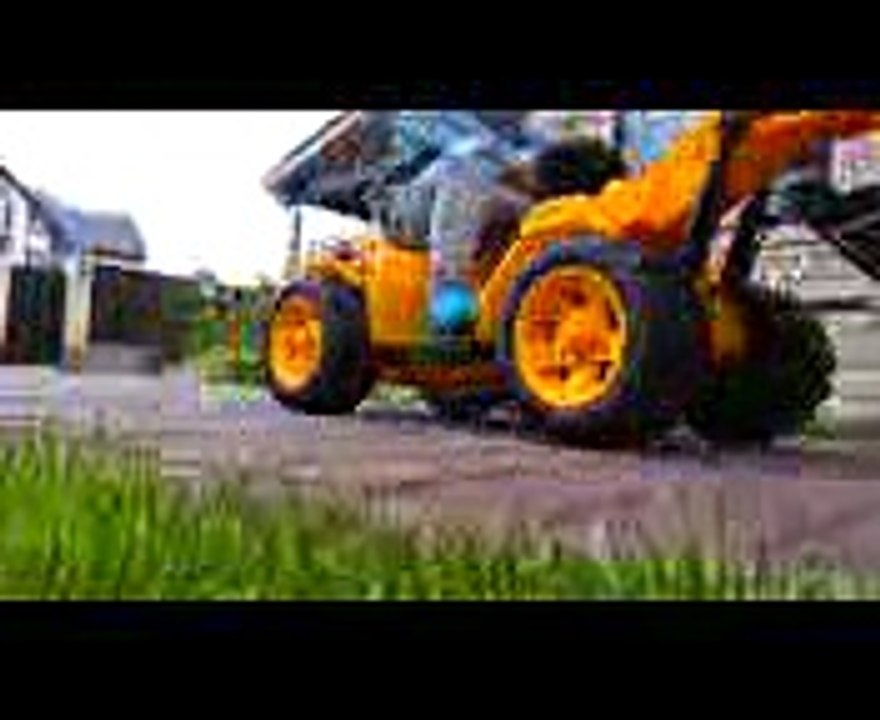 Funny BABY accident Car Stuck in the mud Ride on POWER WHEEL Tractor Buldozer!