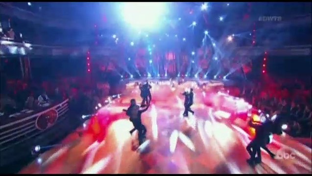 Frankie Muniz & Witney Carson - Freestyle