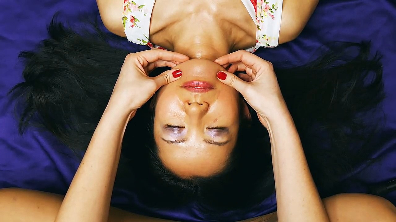 ASMR Face Massage & Whisper Meditation, Brushing & Positive Affirmations, Ear to Ear Whispering