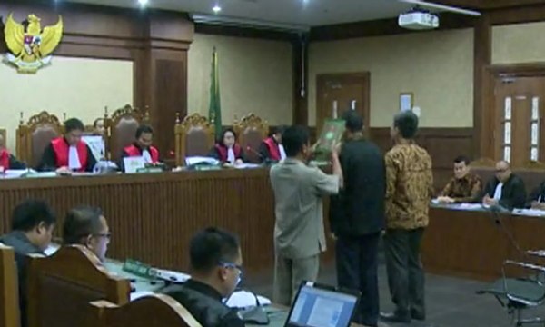 Puluhan Anggota DPR Disebut Ikut Terima Uang Proyek E-KTP