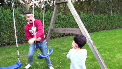 Learn Colors with Spray Cans for Children, Toddlers and Babies _ Fun and Education for Kids-xwDWzphcOGU