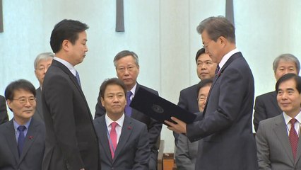 홍종학 장관 임명..."새 정부 조각 시급...야당 양해 당부" / YTN