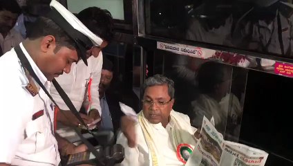 பேருந்தில் பயணம் செய்த கர்நாடக முதல்வர்-வீடியோ