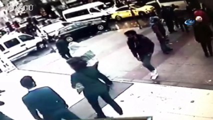 Binlerce lira para sokağa savruldu