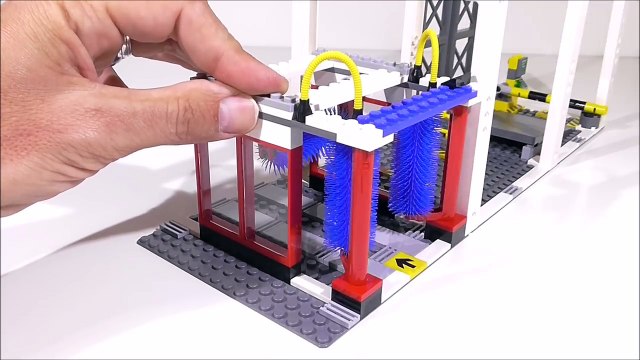 Lego City 4207 City Garage / Grosse Werkstatt - Lego Speed Build Review