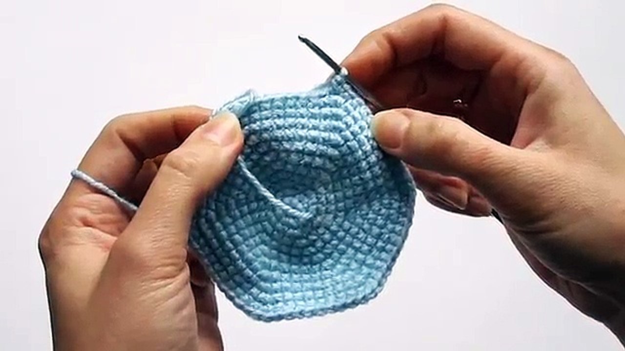 Вязание крючком. Игрушка Заяц. Crochet Rabbit. Часть 1/3