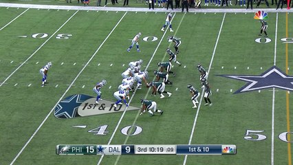 Alfred Morris shows patience as he speeds through hole for 20 yards
