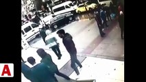 İstanbul'da bir minibüs şoförü ile yaşlı bir adam birbirine girdi