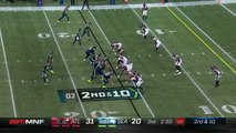 Kemal Ishmael finally tracks down Russell Wilson for sack