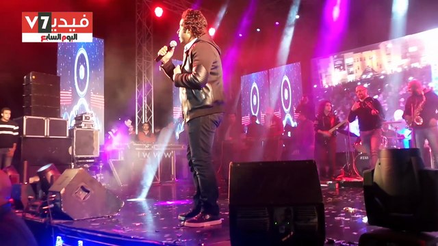 محمد عدوية يغنى كام سؤال لايف